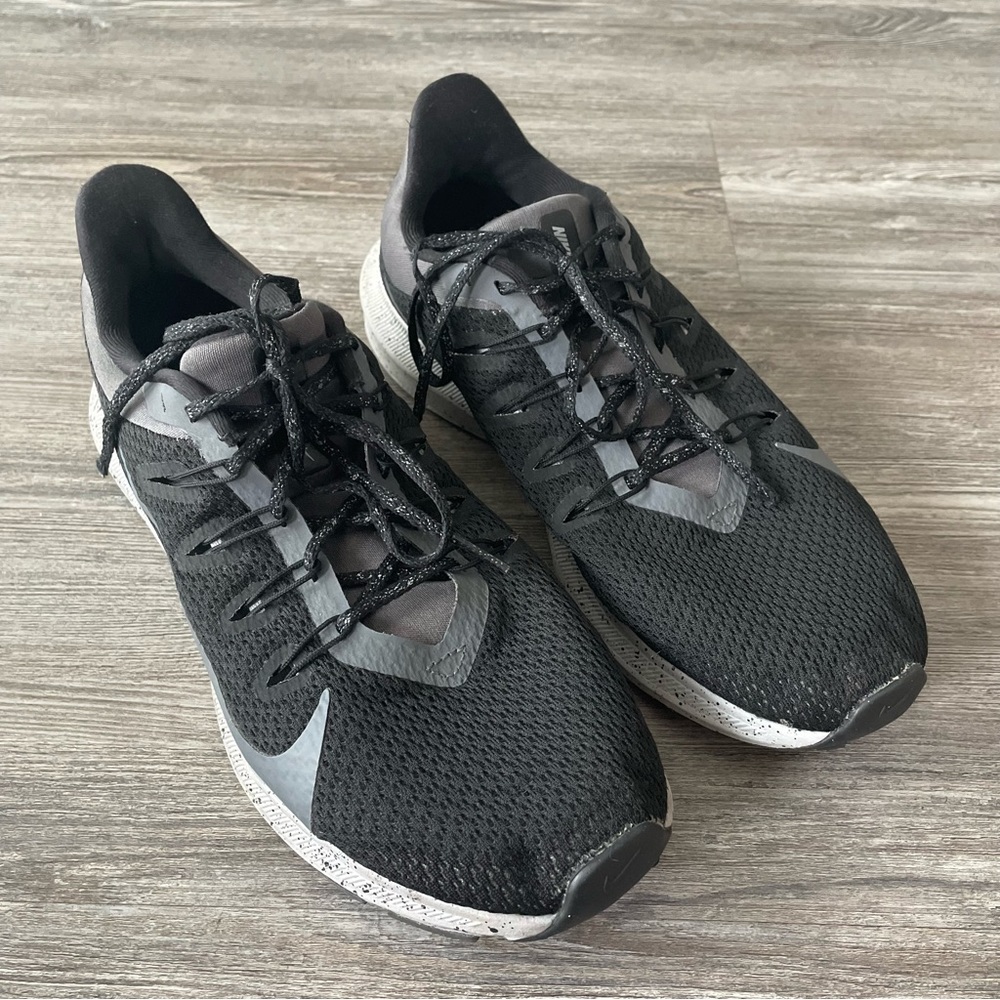 Nike Mens Quest 2 SE CJ6185-002 Black Running Shoes Sneakers Size 8